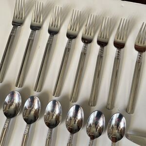 24 Pfaltzgraff Crossroads Stainless Flatware Serves 8 Knives Forks Spoons
